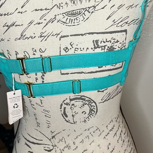 Free People -We are HAH- Wired Bra in Teal Adjustable back - Picture 5 of 6
